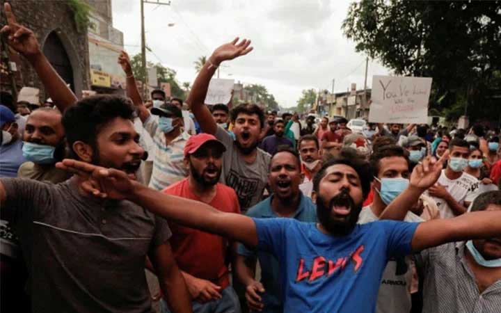 শ্রীলঙ্কার সব মন্ত্রীর পদত্যাগ